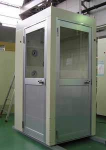 自動扉式エアシャワー